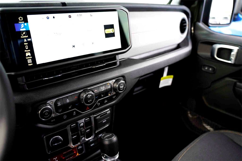 New 2024 Jeep Gladiator Sport image 14