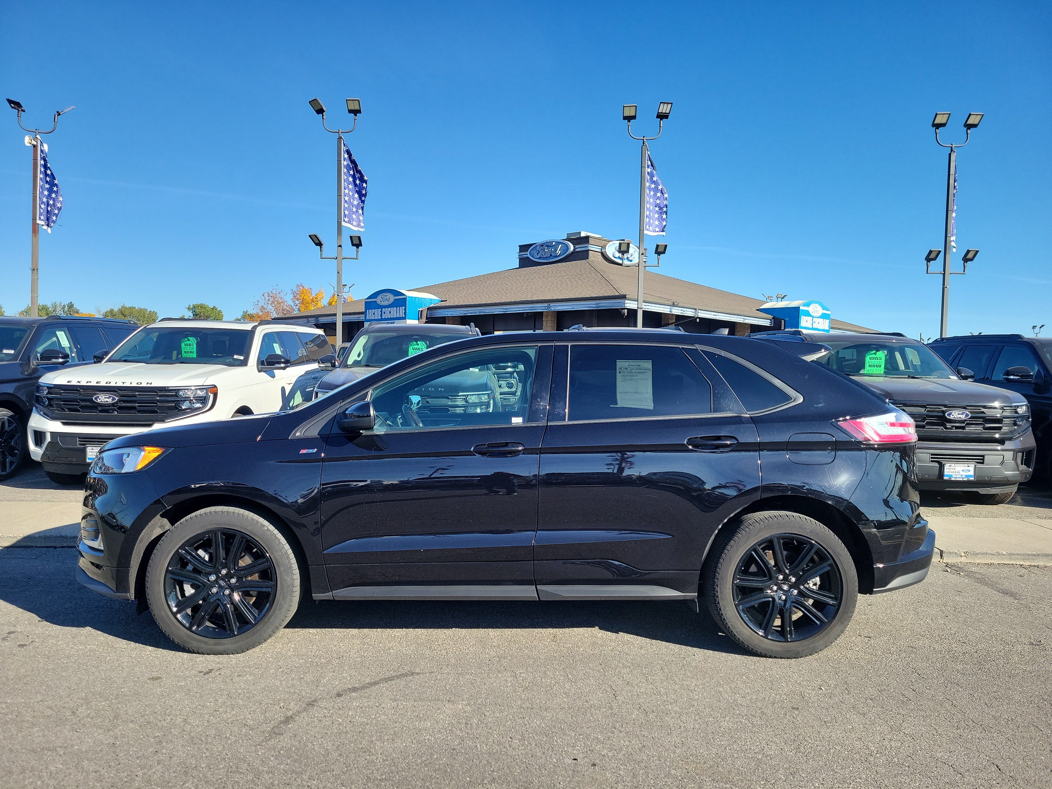 Certified 2024 Ford Edge ST-Line AWD/4WD image 2