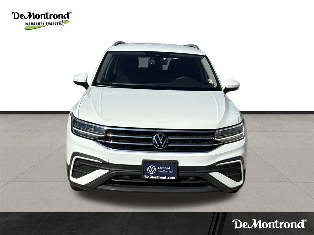 Certified 2024 Volkswagen Tiguan SE image 2