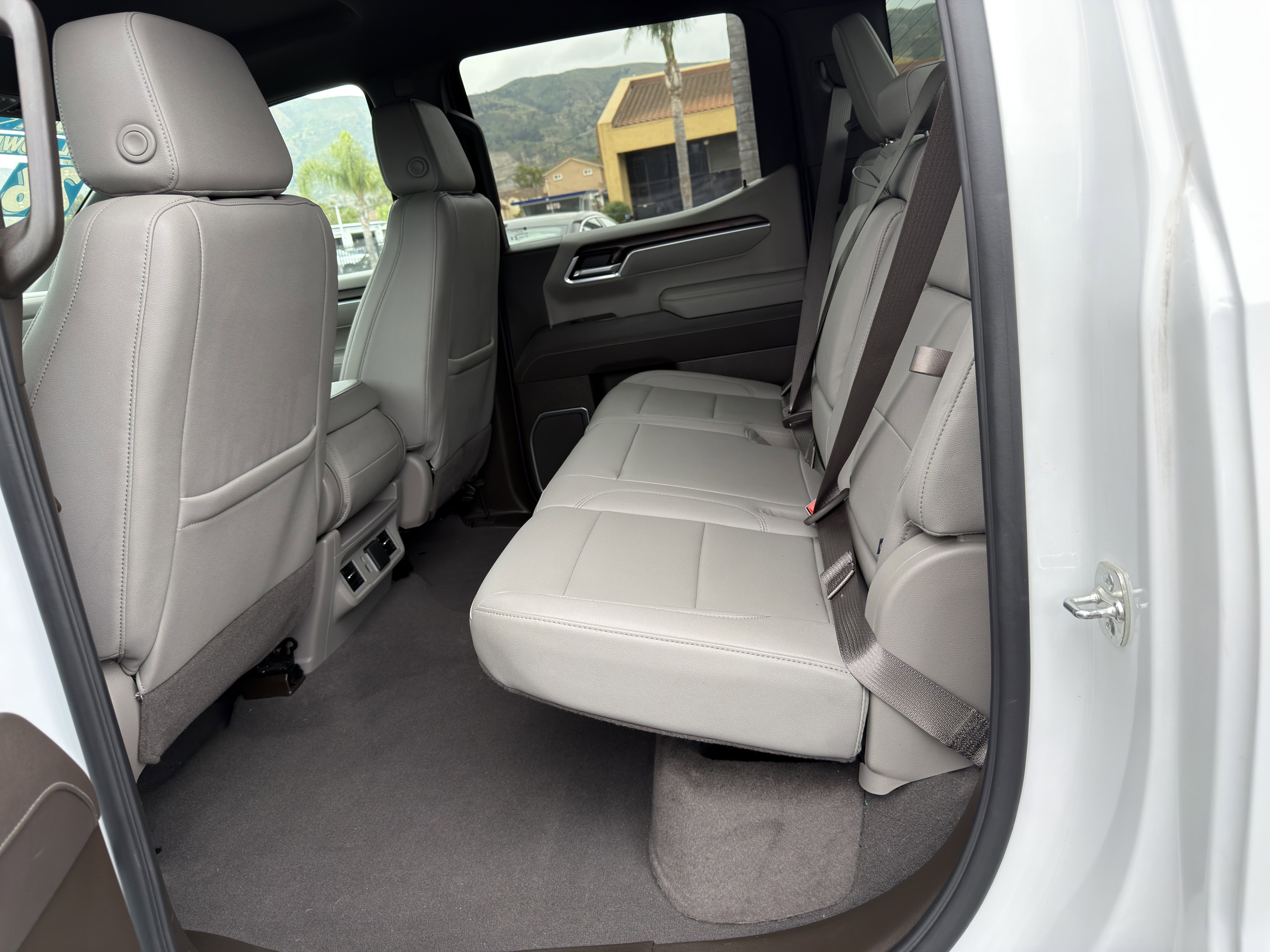 Used 2026 GMC Sierra 1500 SLT RWD image 23