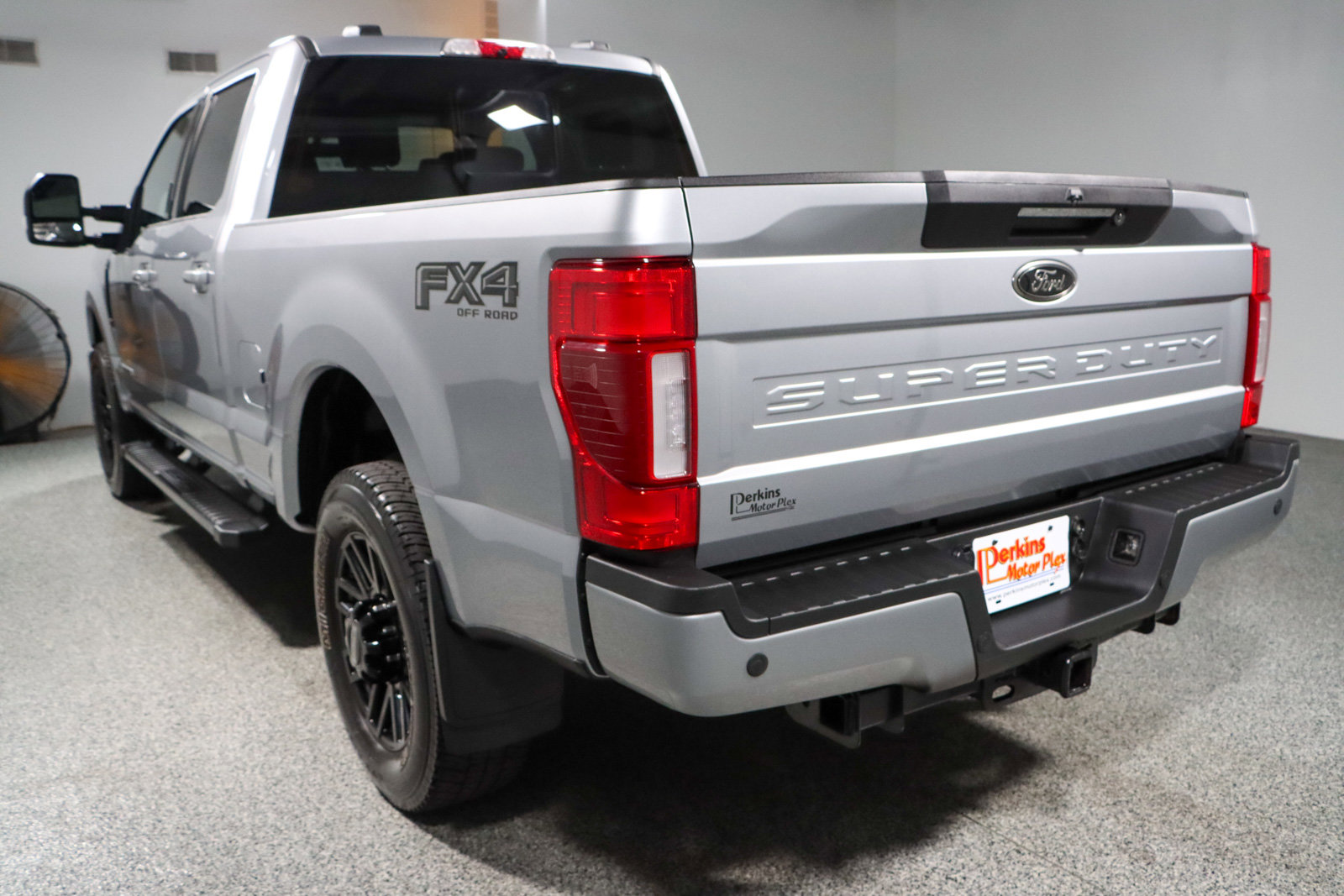 Used 2022 Ford F250 Lariat w/ Black Appearance Pkg image 9