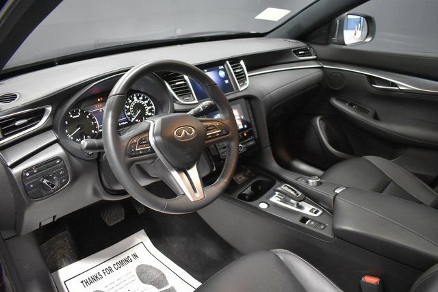 Used 2025 INFINITI QX55 Luxe w/ Cargo Package image 4
