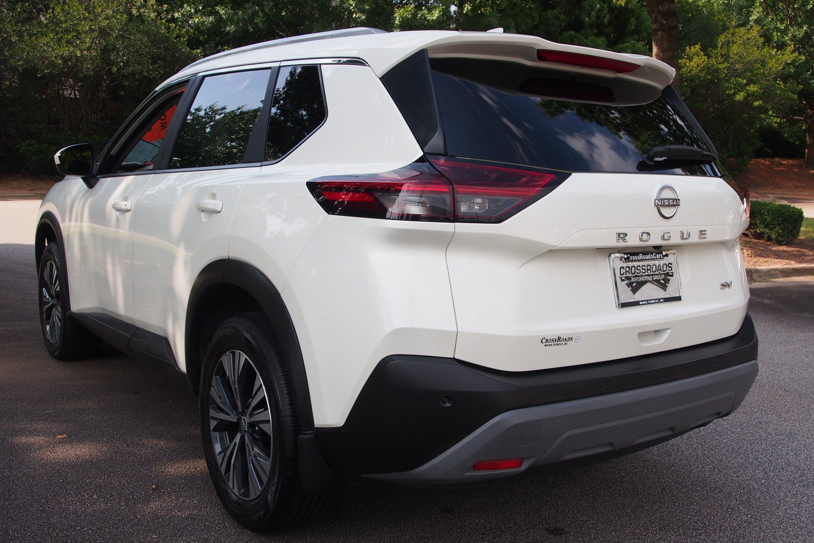 Used 2023 Nissan Rogue SV w/ SV Premium B Package FWD image 5
