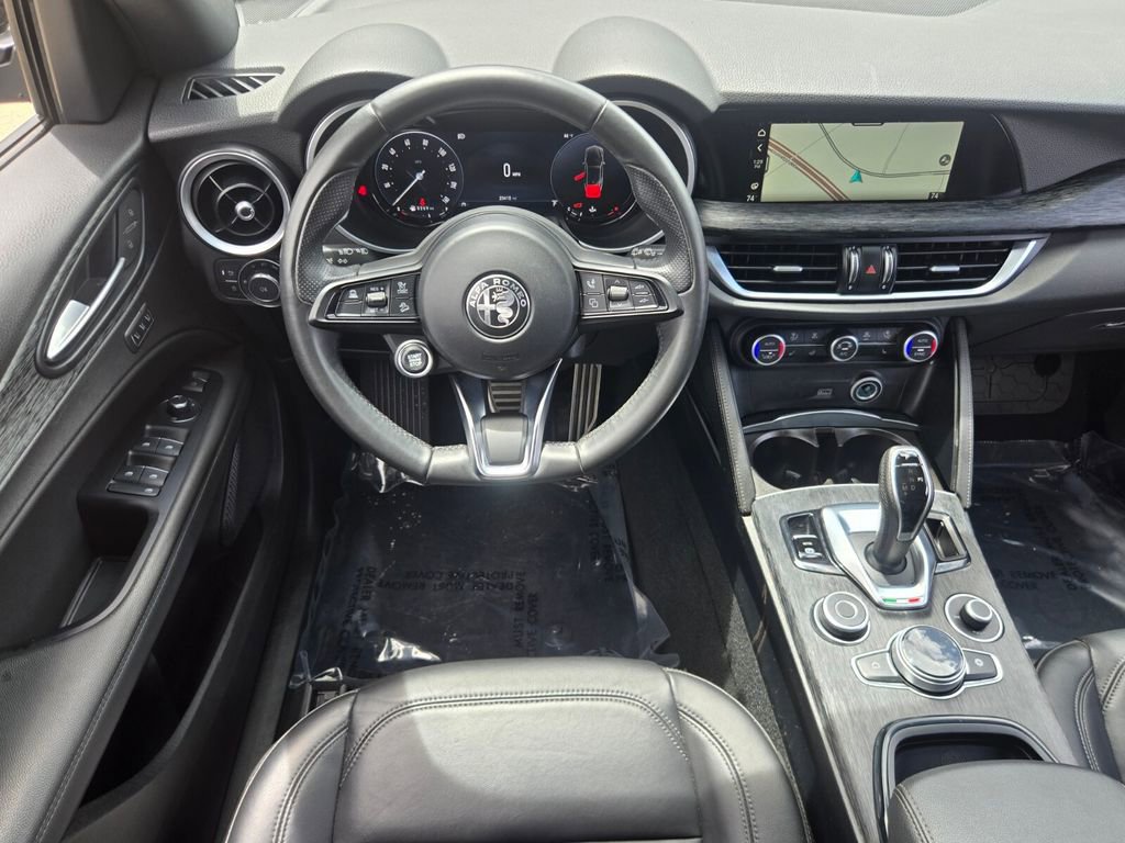 Used 2024 Alfa Romeo Stelvio Sprint RWD image 12