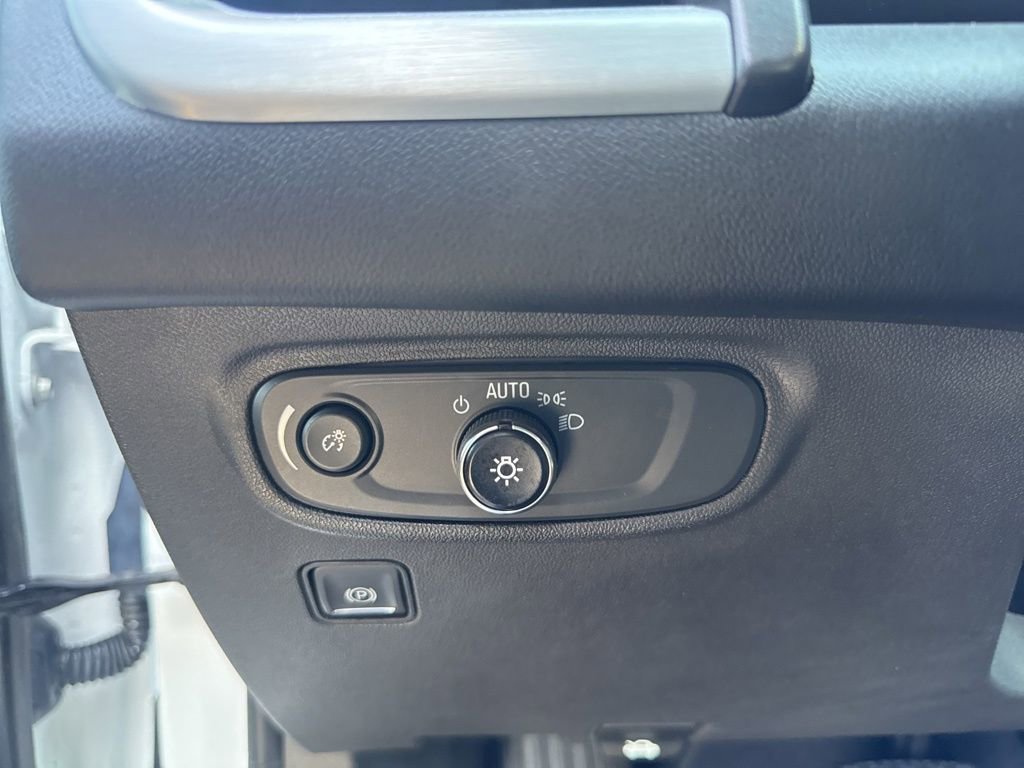 Used 2022 GMC Terrain SLE image 20