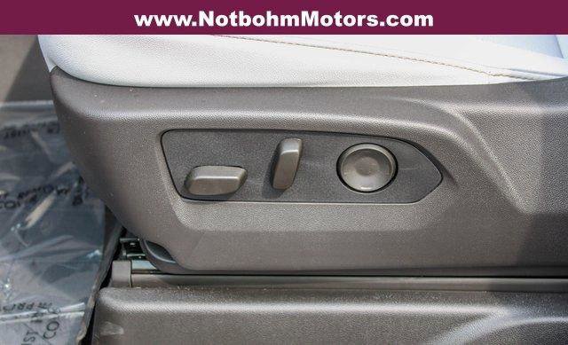 New 2025 Chevrolet Suburban Premier image 17