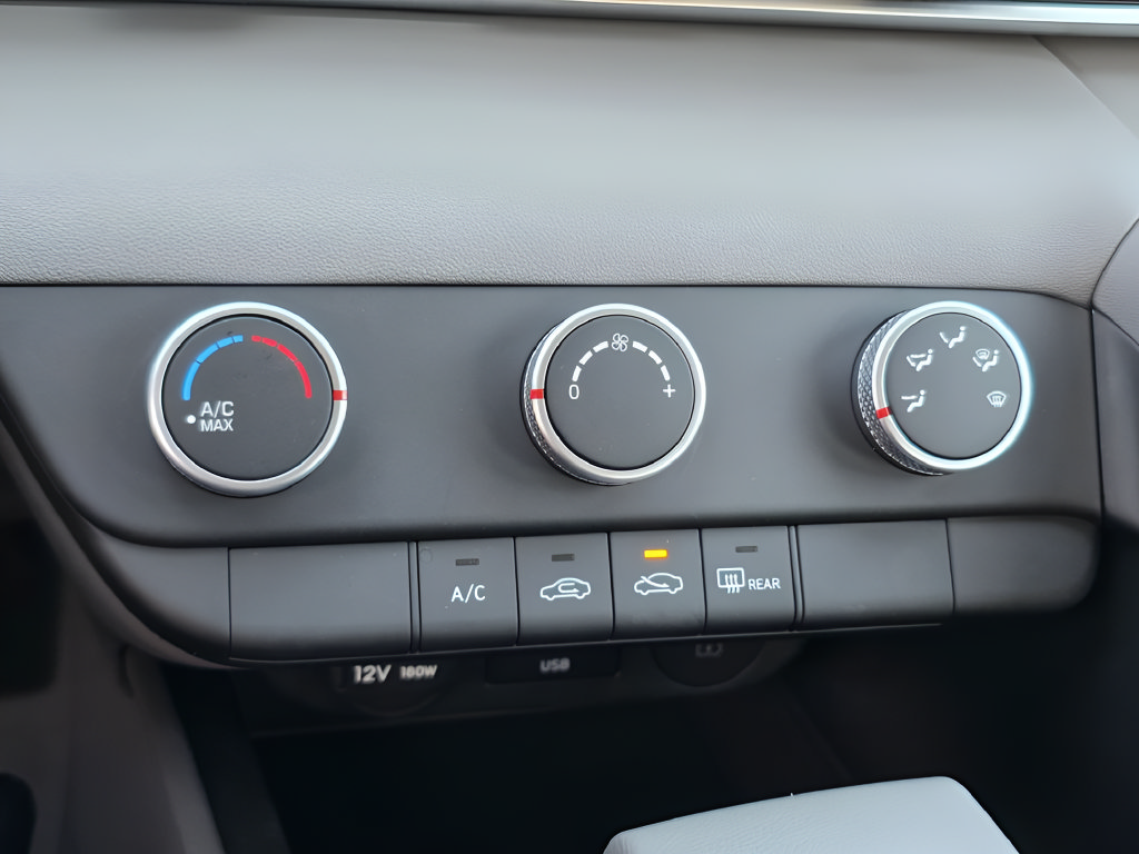 New 2026 Hyundai Elantra SE FWD image 20