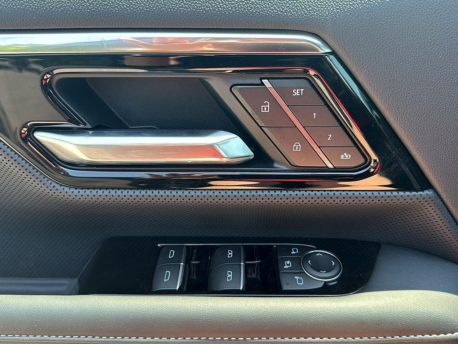 New 2025 GMC Sierra EV Denali AWD/4WD image 15