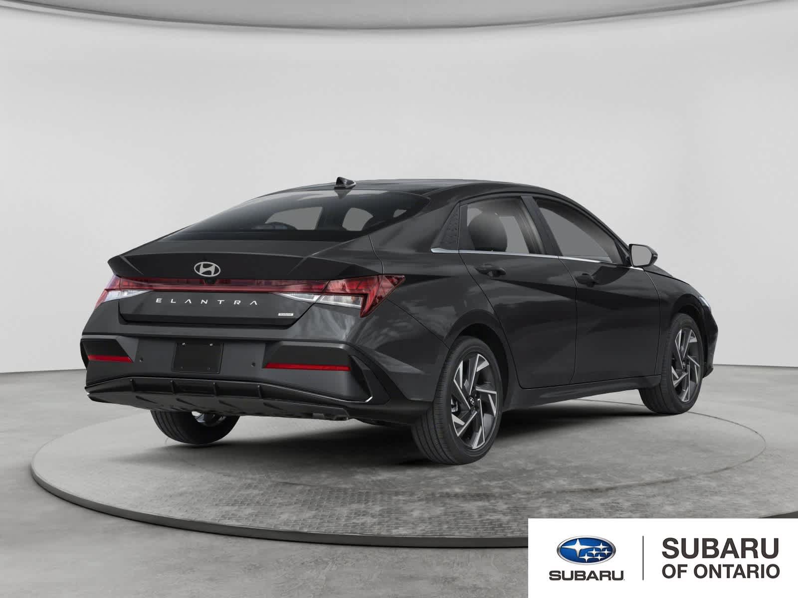 Used 2024 Hyundai Elantra Limited FWD image 2