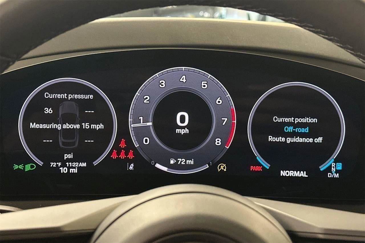 New 2025 Porsche Cayenne Coupe image 66