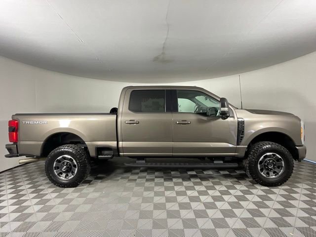 Used 2023 Ford F350 XLT w/ Black Appearance Package image 2