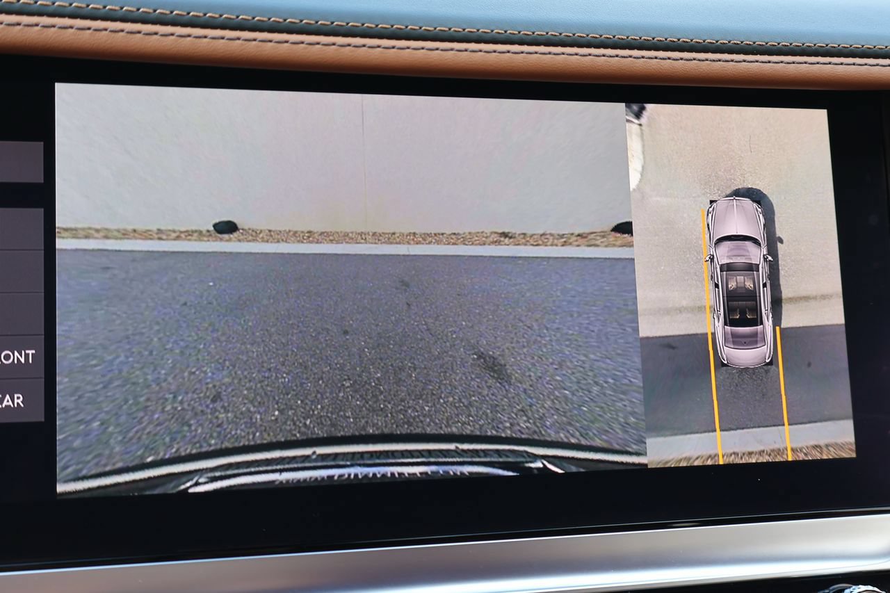 Used 2024 Bentley Flying Spur V8 AWD/4WD image 19
