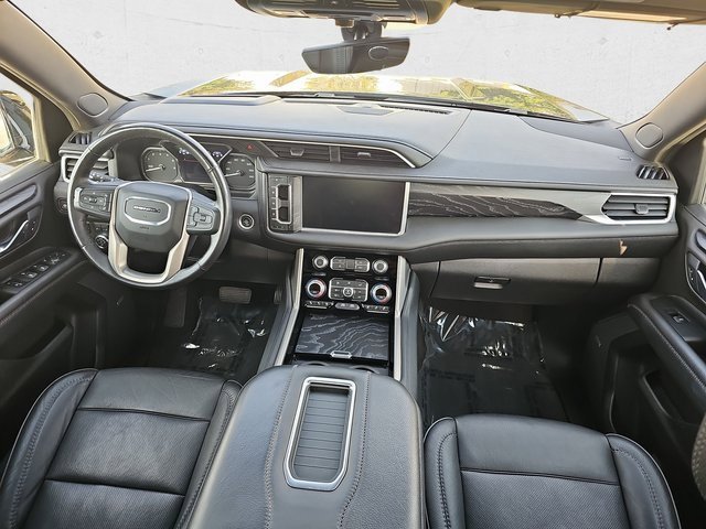 Used 2021 GMC Yukon XL Denali w/ Denali Premium Package image 9