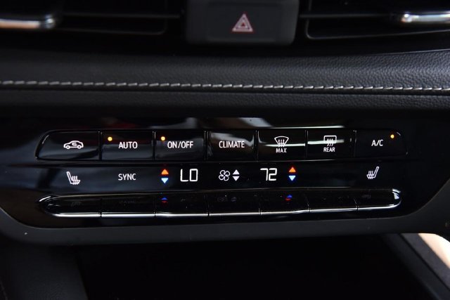 Used 2023 Buick Envision Essence w/ Sport Touring Package AWD/4WD image 16
