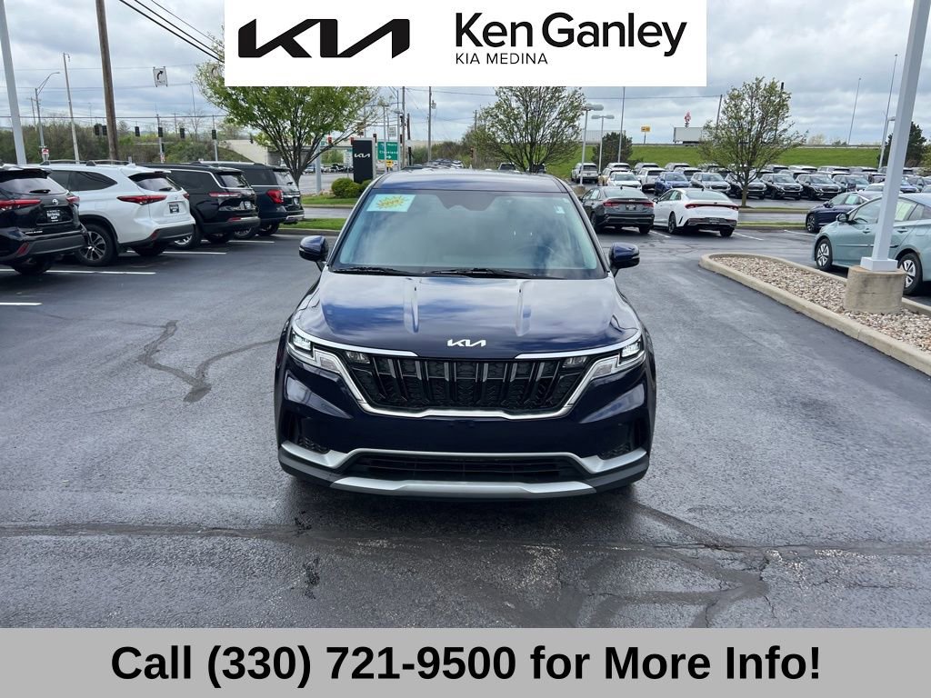 Used 2024 Kia Carnival LX FWD image 5