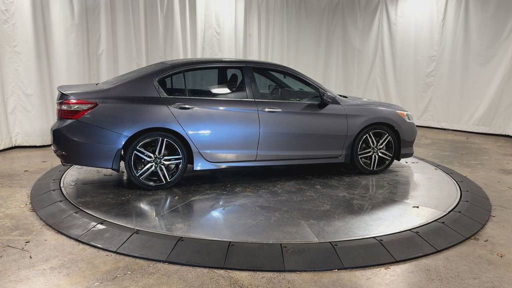 Used 2017 Honda Accord Sport Special Edition image 2