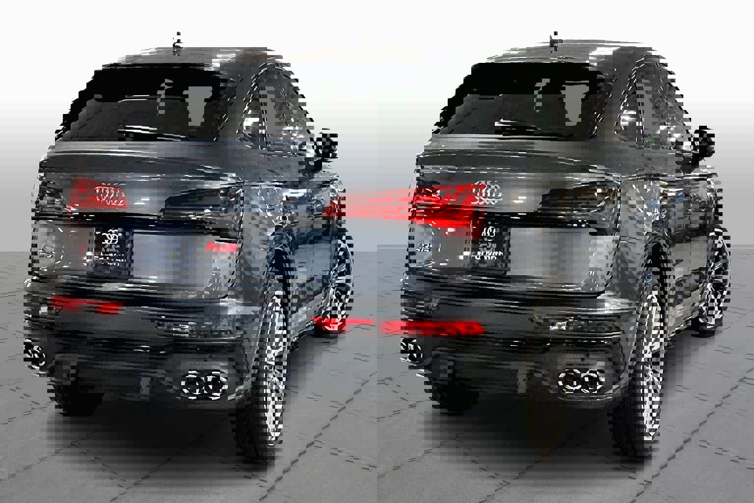 Used 2022 Audi SQ5 Premium Plus w/ Premium Plus Package image 12