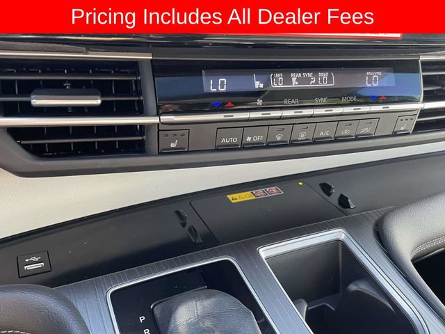Used 2025 Toyota Sienna XLE FWD image 33