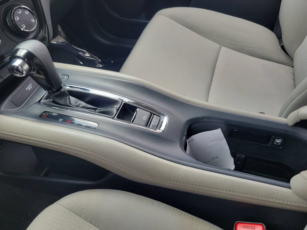 Certified 2020 Honda HR-V LX image 31