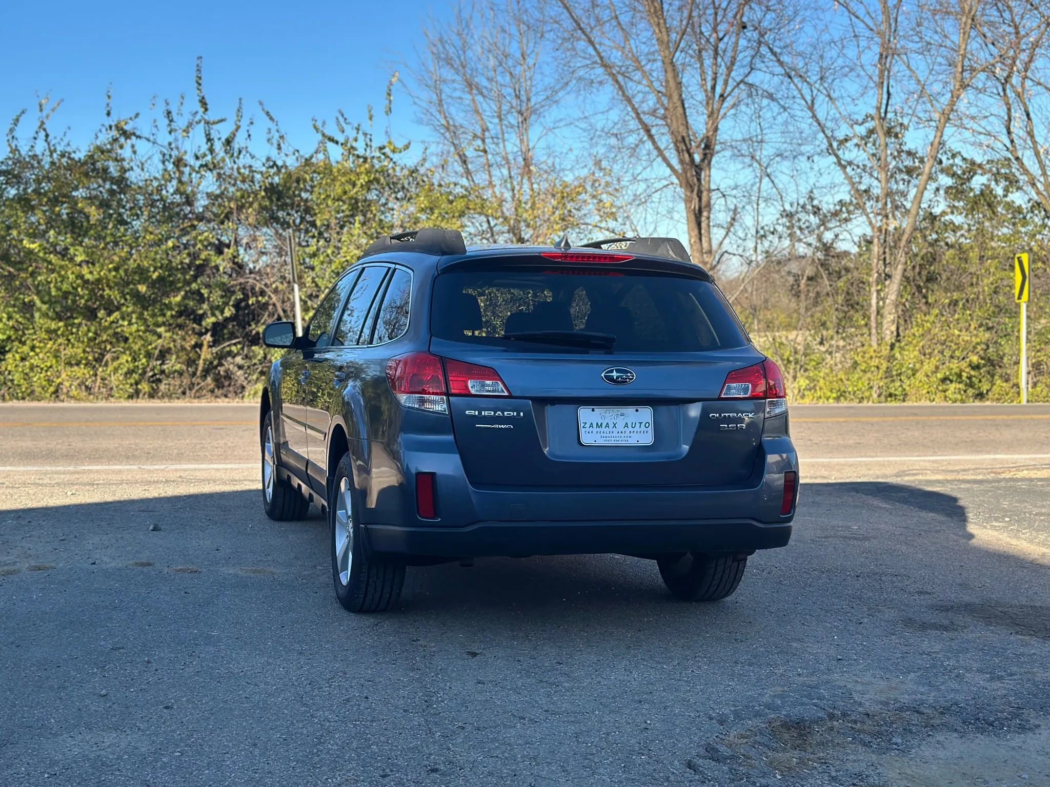 Used 2013 Subaru Outback 3.6R Limited w/ Moonroof Pkg image 12