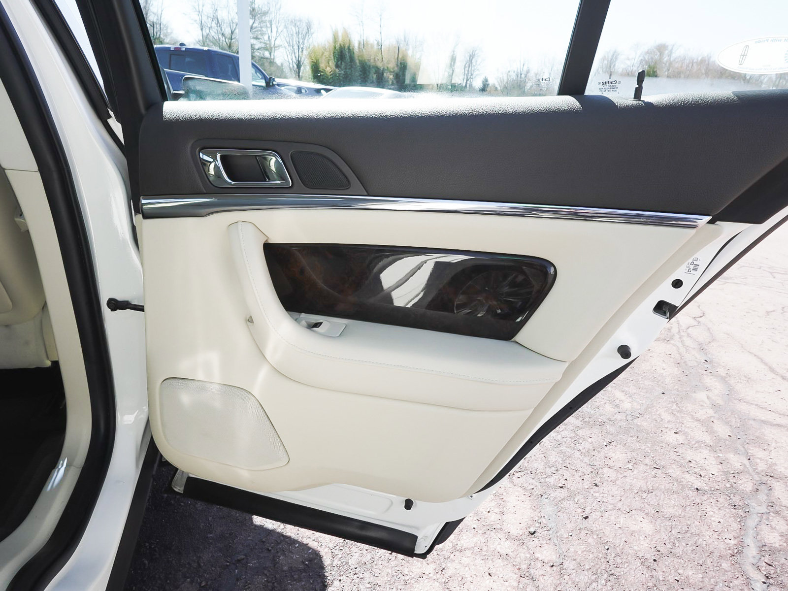 Used 2013 Lincoln MKS AWD image 12