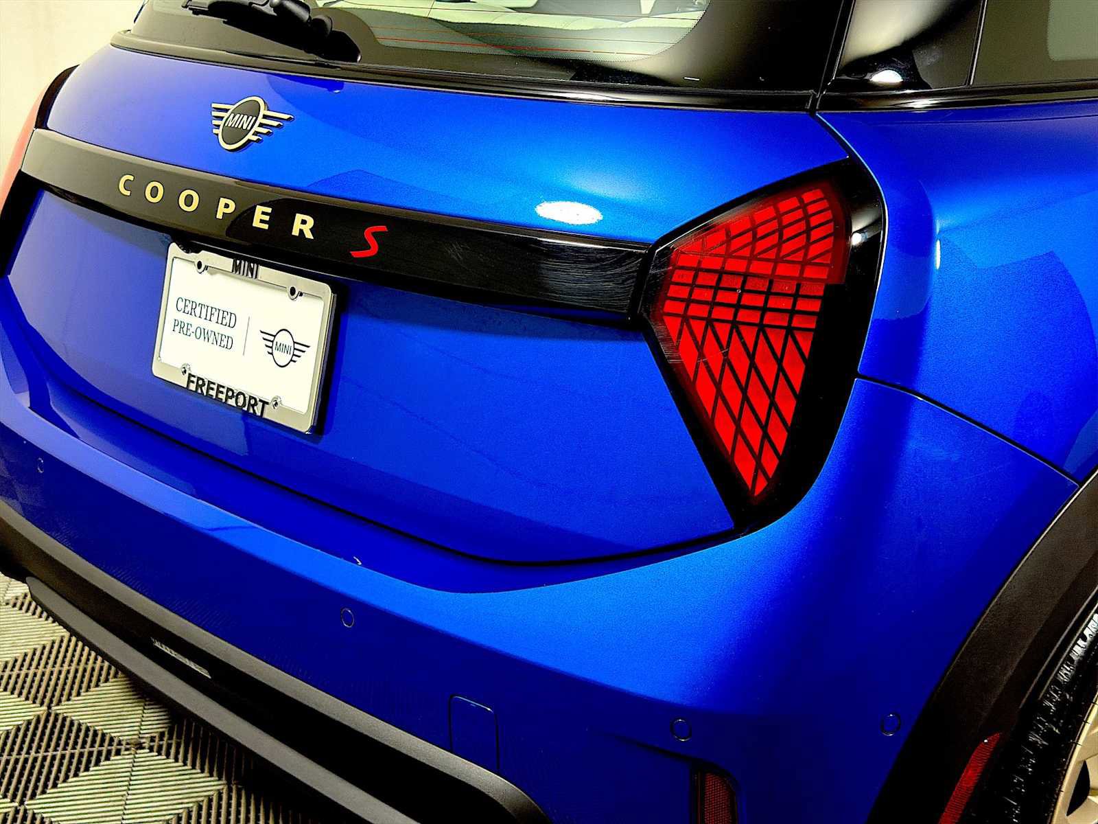 Certified 2025 MINI Cooper S image 28