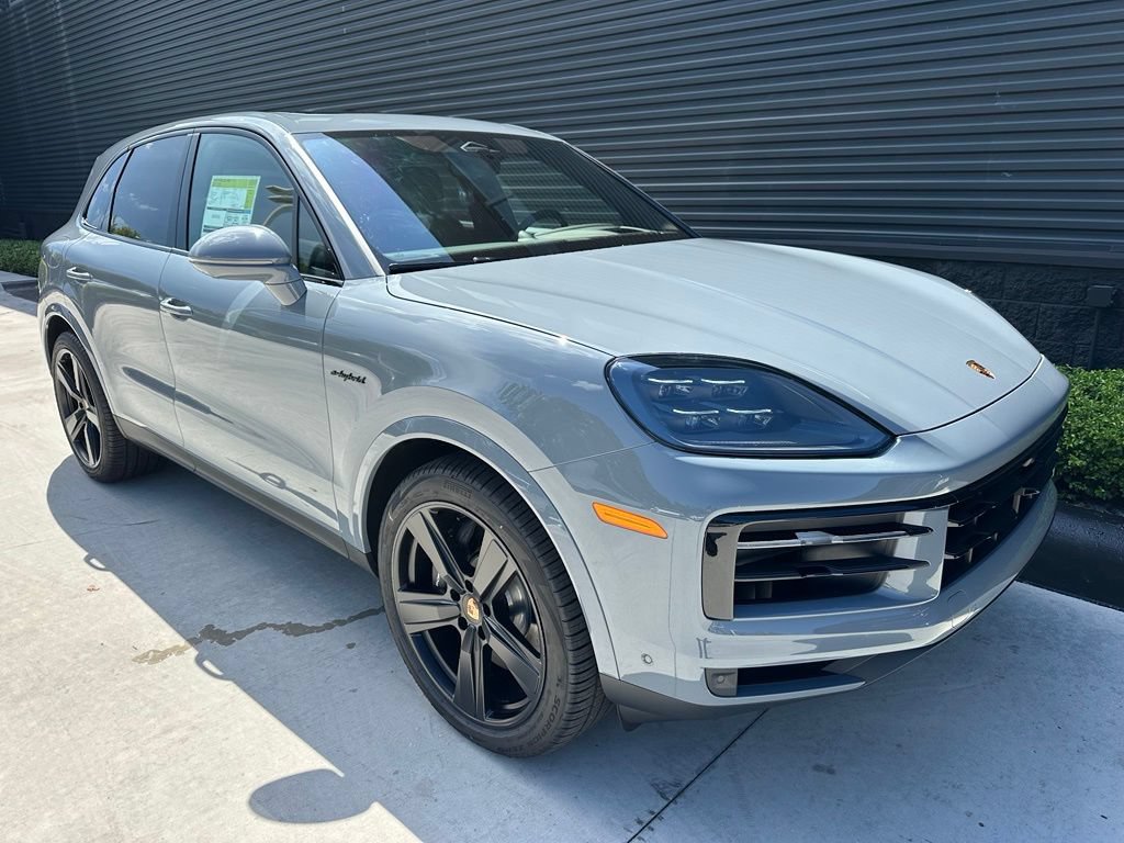 Used 2026 Porsche Cayenne E-Hybrid AWD/4WD image 12