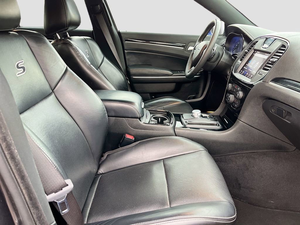 Used 2022 Chrysler 300 S w/ Comfort Group image 30