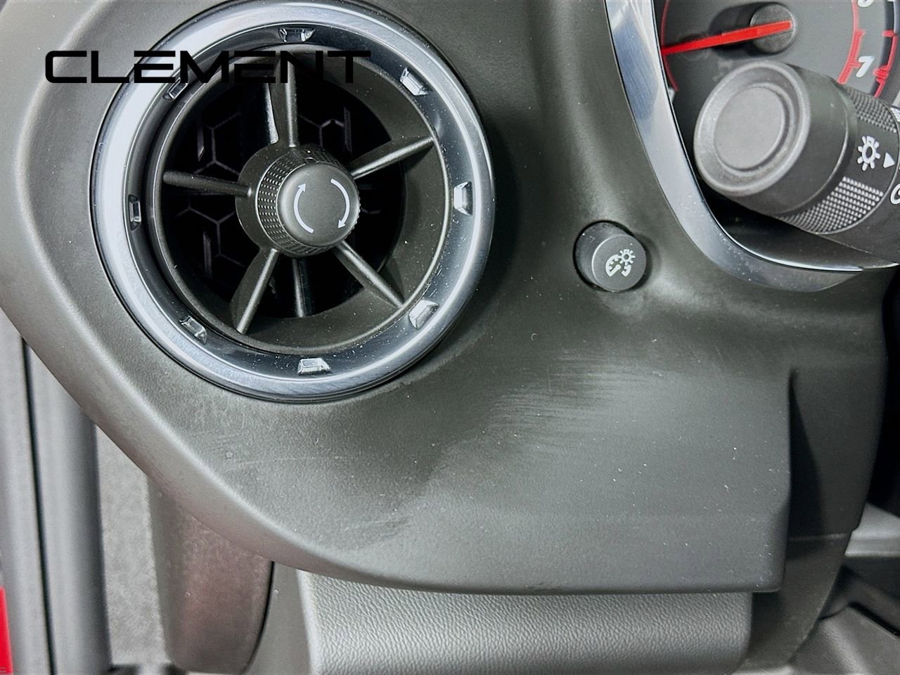 Used 2018 Chevrolet Camaro SS image 14