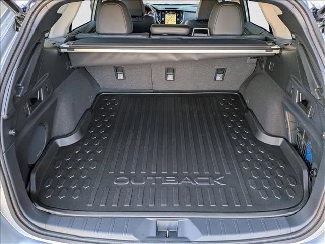 Used 2025 Subaru Outback Limited image 6