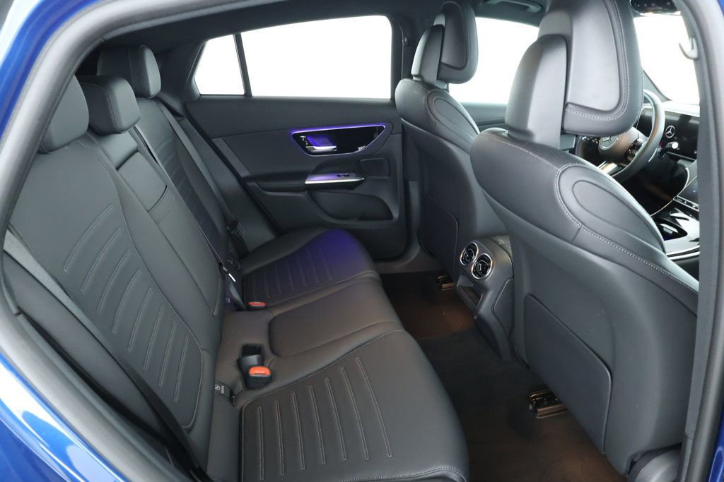 Used 2024 Mercedes-Benz GLC 300 4MATIC w/ AMG Line image 21