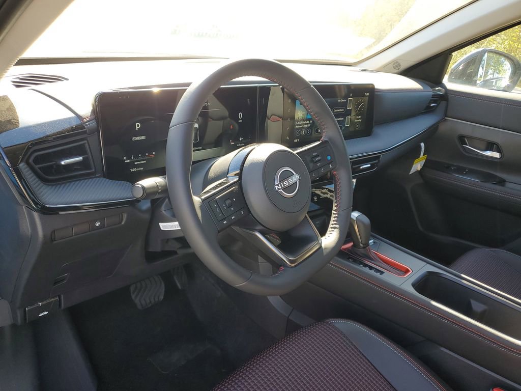 New 2025 Nissan Kicks SR image 11