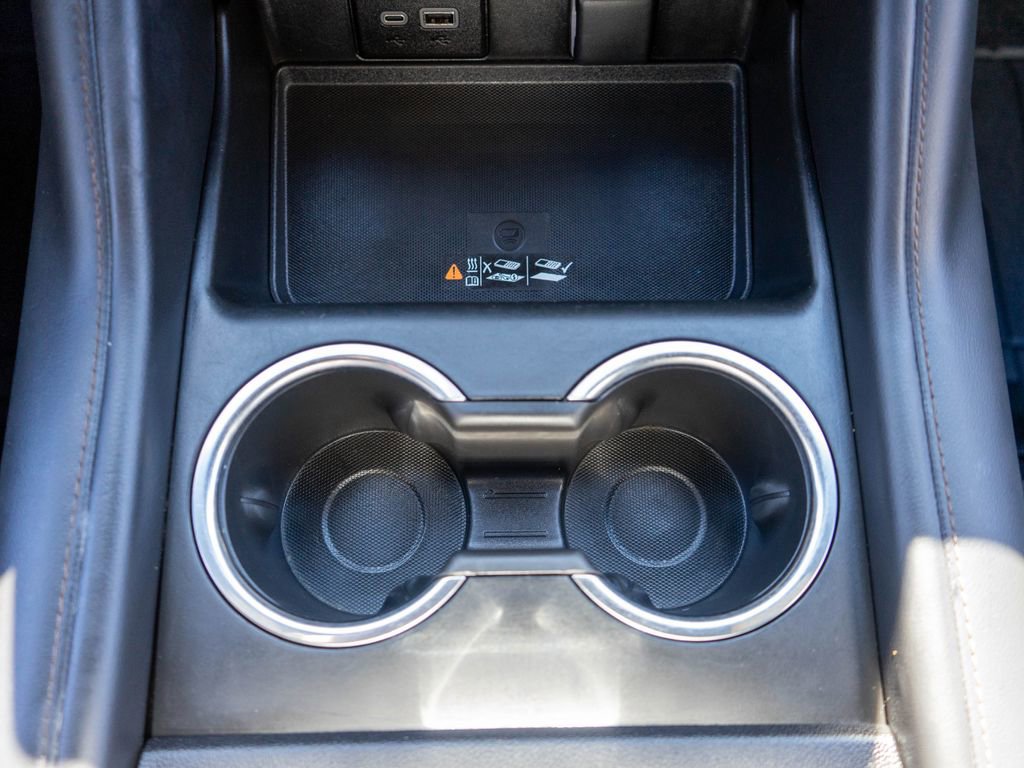 Used 2024 Chevrolet Suburban High Country image 30