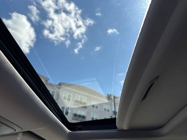 Used 2018 Honda CR-V Touring image 11