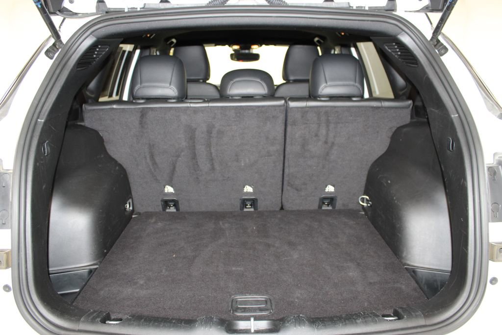 Used 2025 Jeep Compass Trailhawk image 14