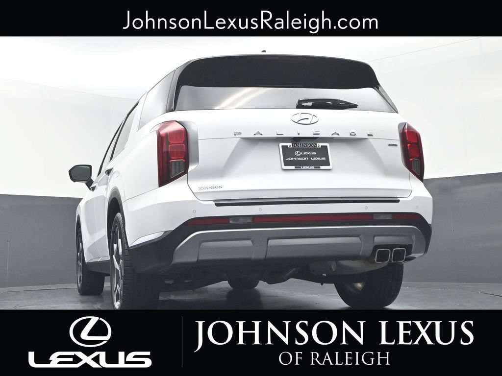 Used 2024 Hyundai Palisade Limited AWD/4WD image 18