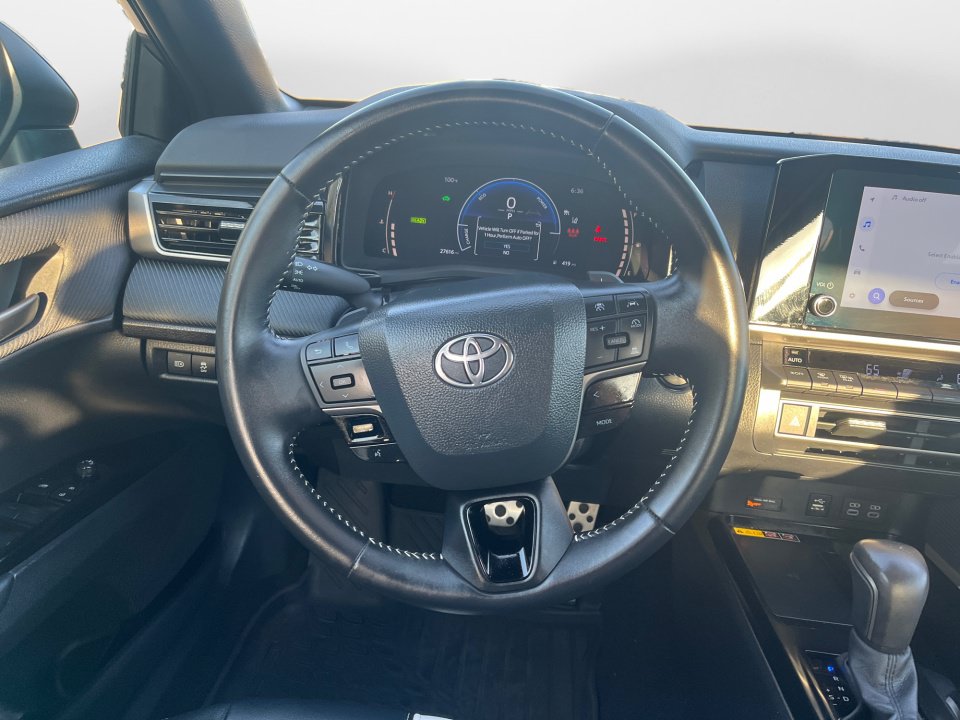 Used 2026 Toyota Camry SE FWD image 13