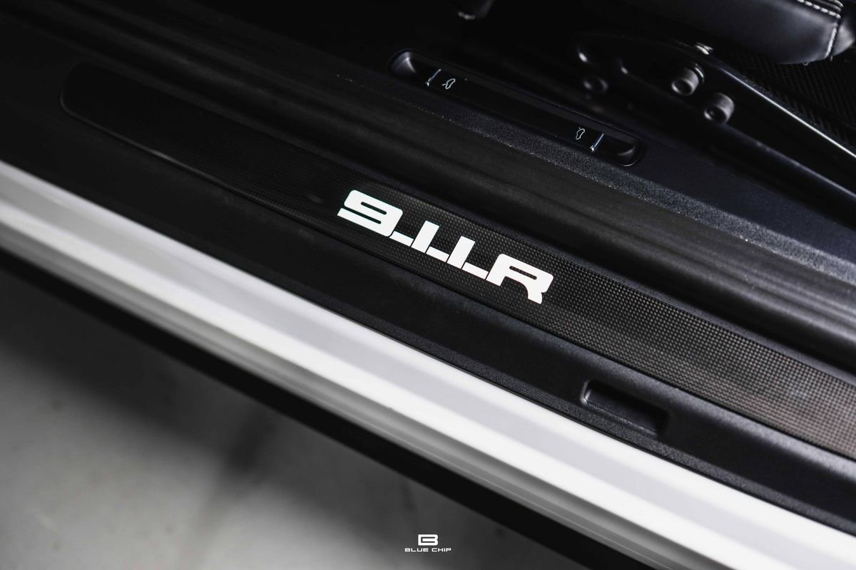 Used 2016 Porsche 911 R image 7