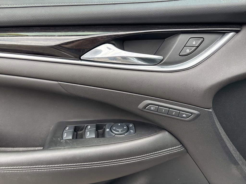 Used 2017 Buick LaCrosse Essence w/ Sights and Sounds Package image 28
