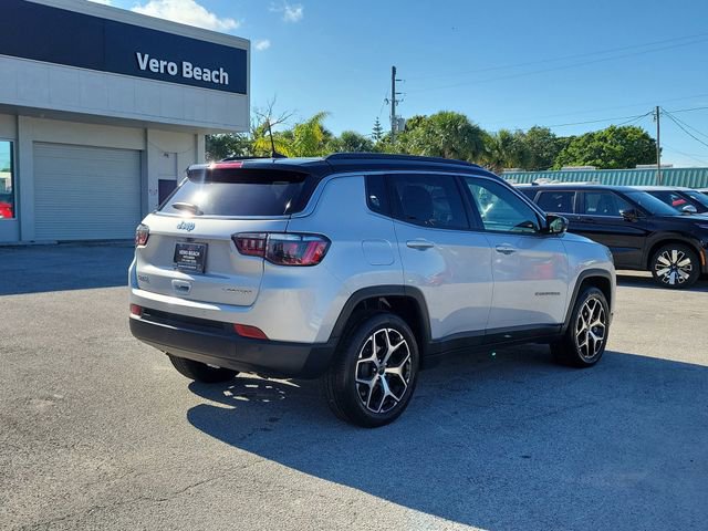 Used 2025 Jeep Compass Limited image 6