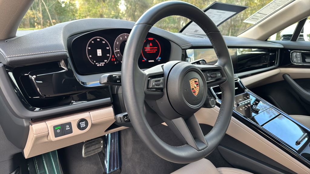 Certified 2025 Porsche Panamera image 9