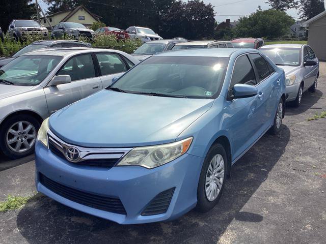 Used 2013 Toyota Camry LE FWD image 3