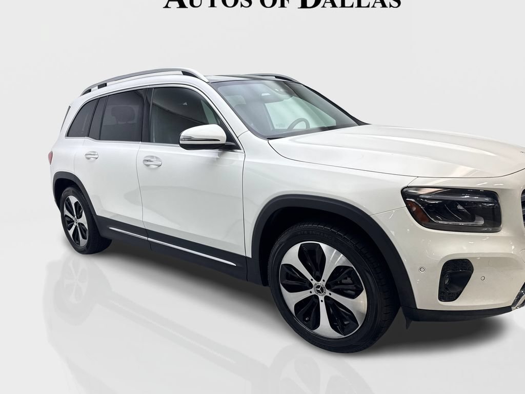 Used 2025 Mercedes-Benz GLB 250 4MATIC image 12