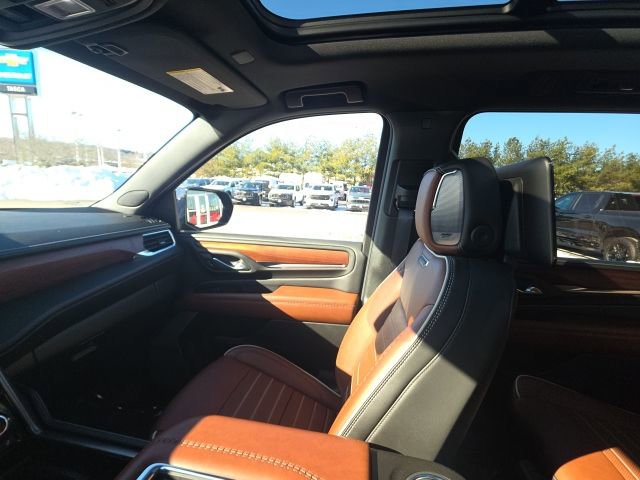 Used 2024 GMC Yukon XL Denali Ultimate image 24