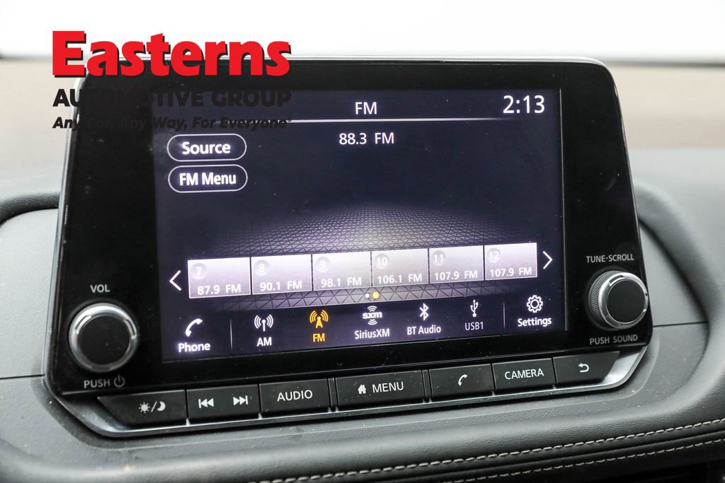 Used 2021 Nissan Rogue SV image 19