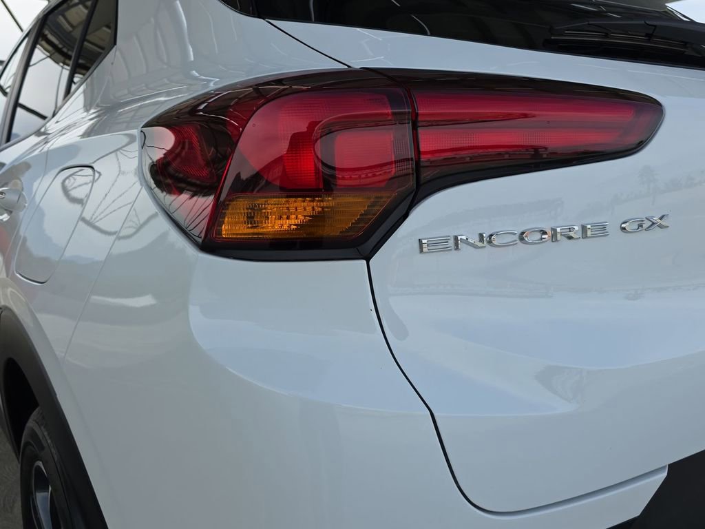 Used 2023 Buick Encore GX Select w/ Safety Package II image 33