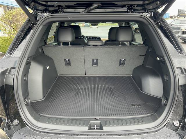 New 2026 Chevrolet Equinox ACTIV w/ Convenience Package III FWD image 17