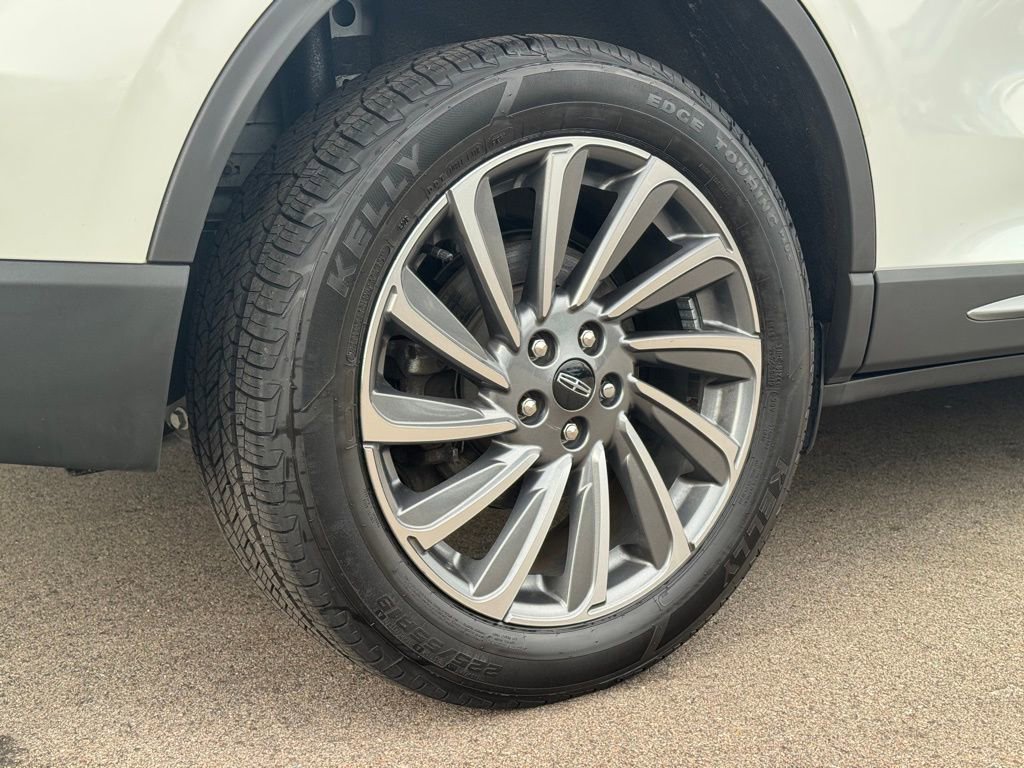 Used 2023 Lincoln Corsair Reserve w/ Equipment Group 201A image 26