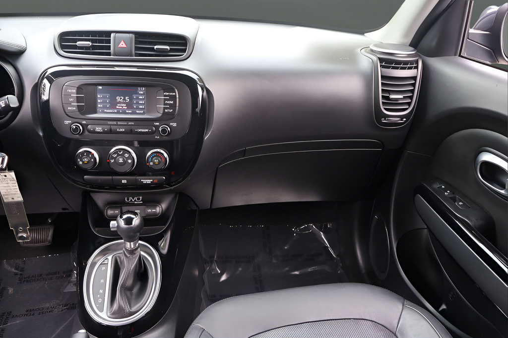 Used 2016 Kia Soul ! FWD image 15