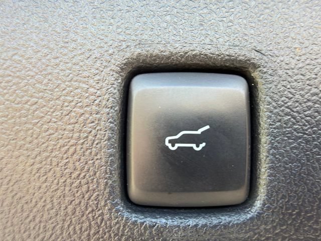 Used 2022 Ford Escape SEL AWD/4WD image 12